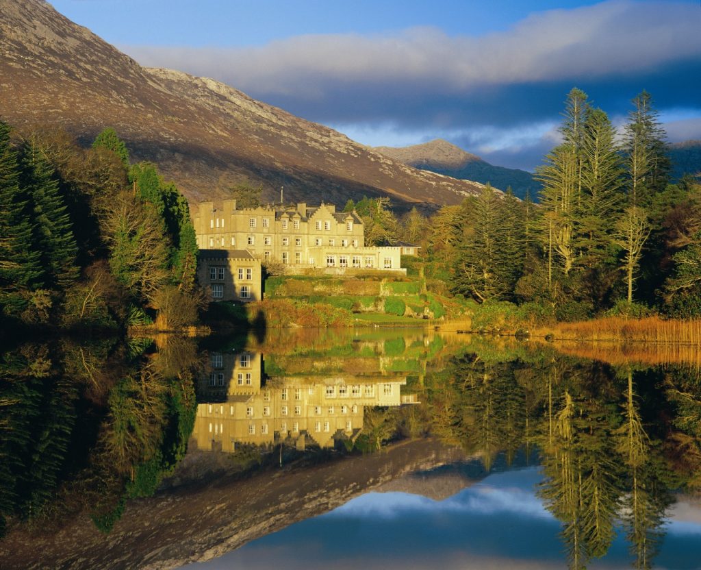 Custom Ireland Castle Tour, Ballynahinch Castle