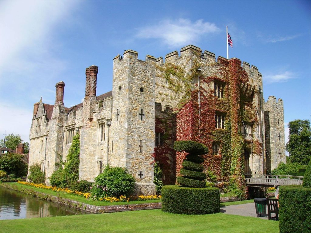 England Castle Vacations - Hever Castle