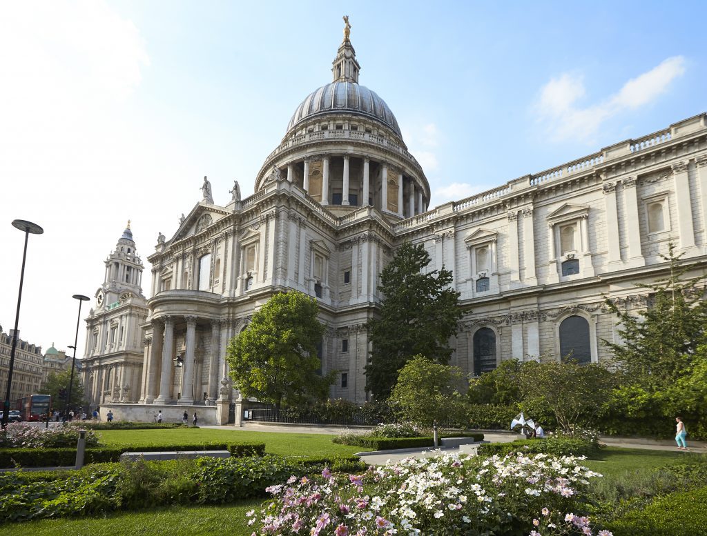 England Chauffeur Driven Tour - St Paul's Cathedral