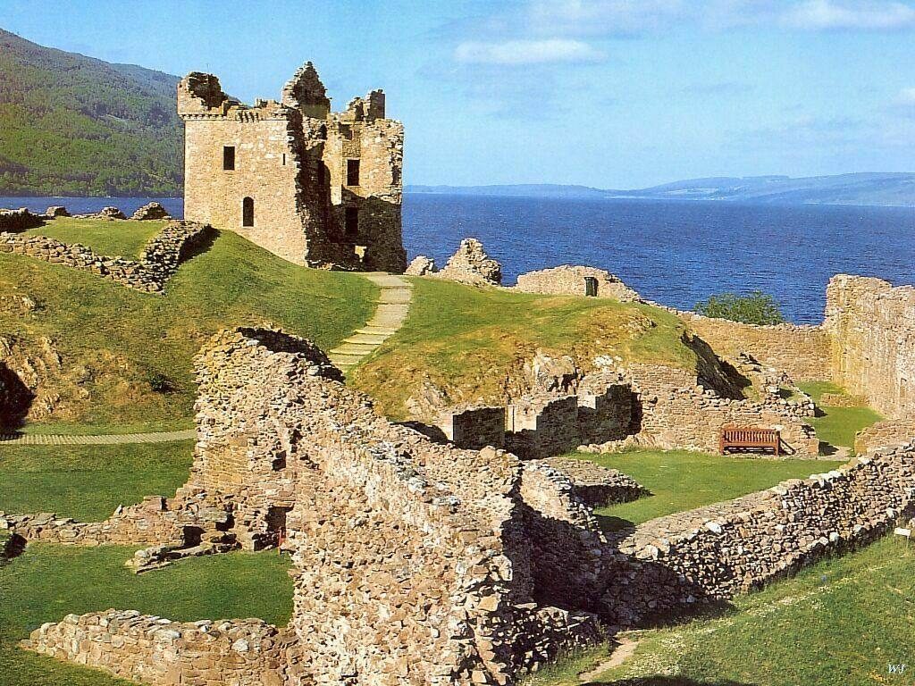Scotland Self Drive Vacation - Urquhart Castle