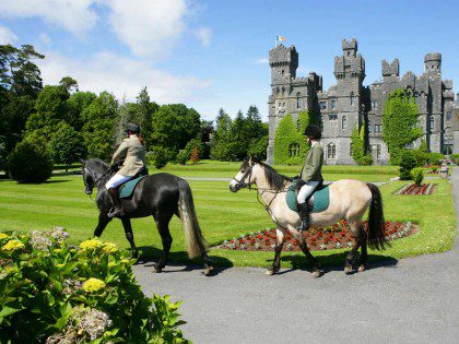 Deluxe Castle Tour - Ashford Estate Horse Riding