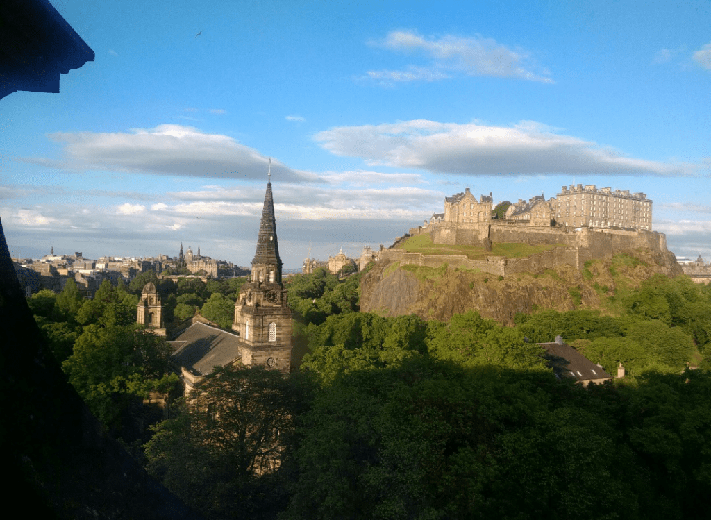 Scotland Chauffeur Driven Tours - Edinburgh Castle, Edinburgh