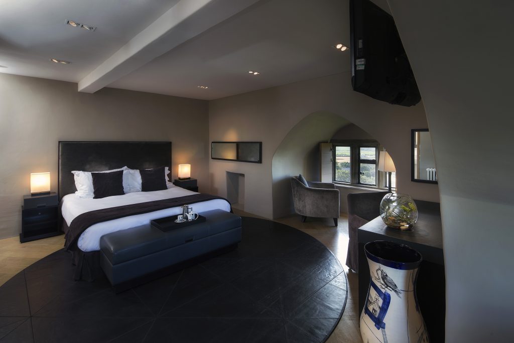 Wales Castle Vacations - Roch Castle Bedroom Custom Wales Castle Tours - Roch Castle