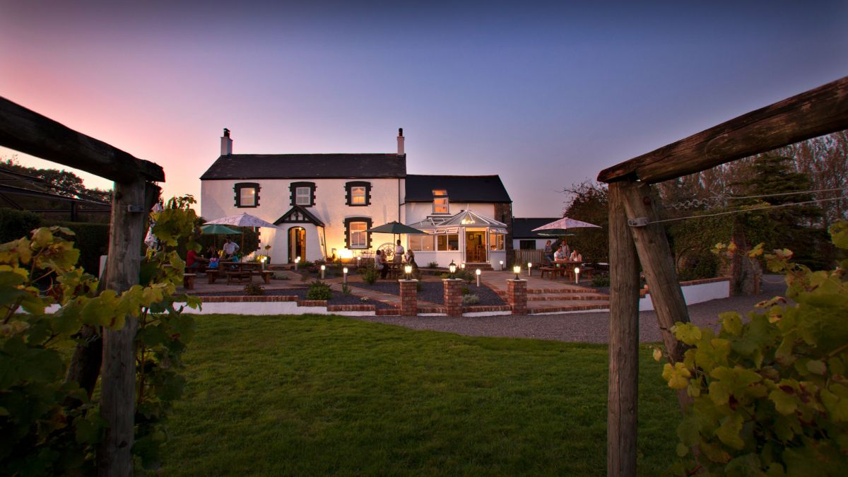 Wales Honeymoons-llanerch hotel